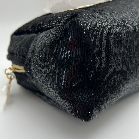 Dior Beaute Black Velvet Pouch Bag Logo CD Star Zipper Pull, EDP & Foundation - Picture 10 of 17